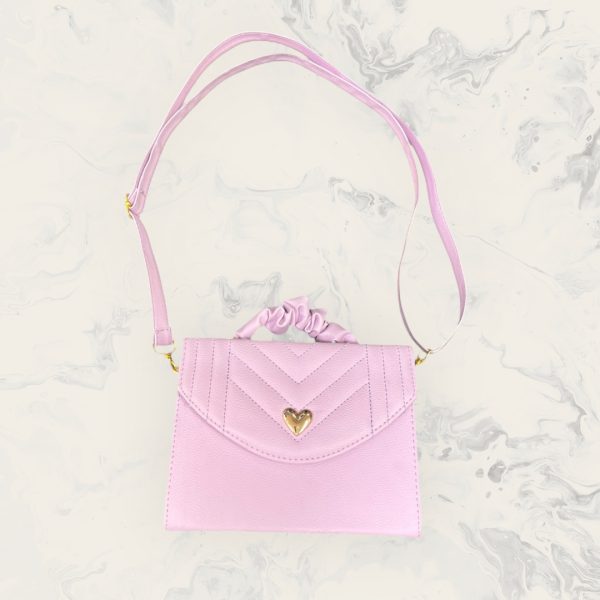 Cartera Rosa Pastel con Asa Fruncida y Detalle de Corazón - Imagen 4